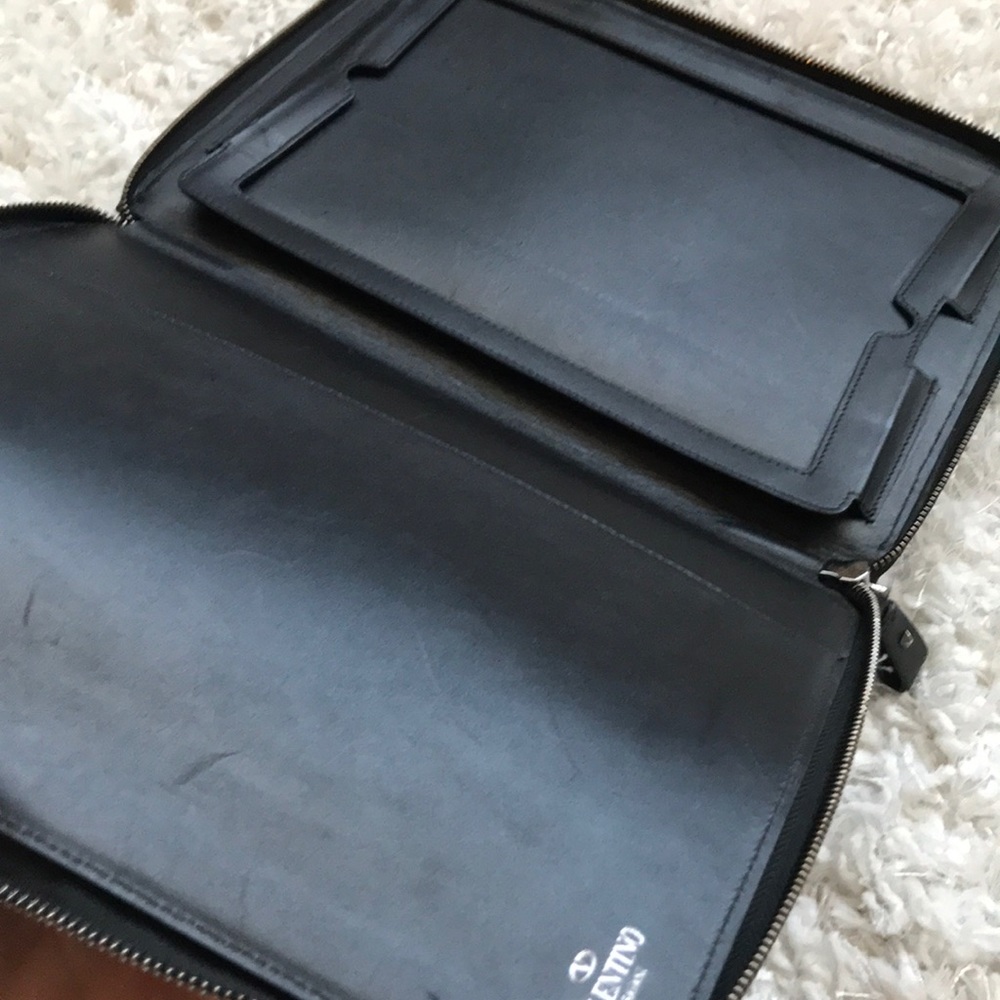 Valentino Rockstud Clutch- Fits Ipad, used - Picture 5 of 8